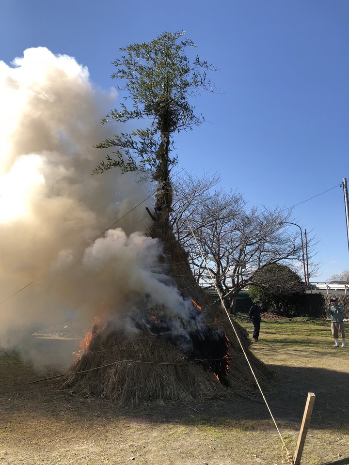 どんど焼きの様子