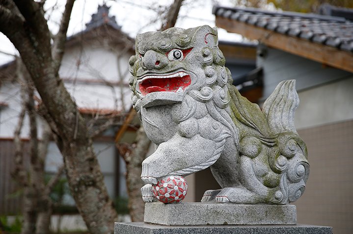 狛犬　八幡古表神社