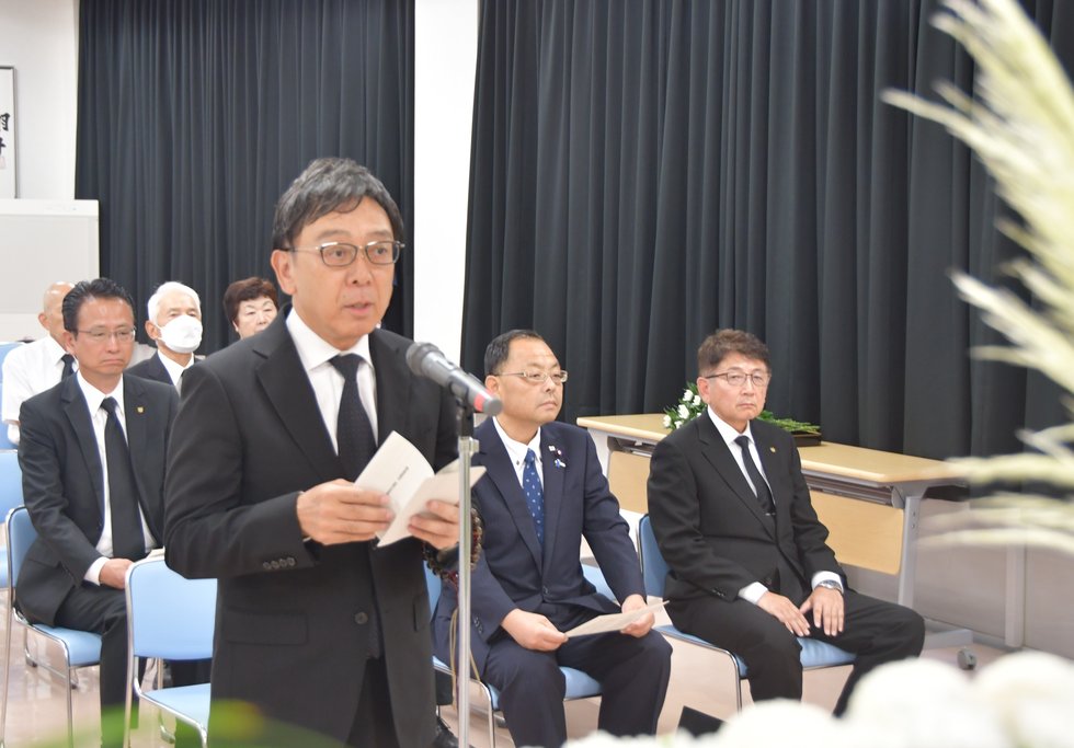 町長写真.jpg