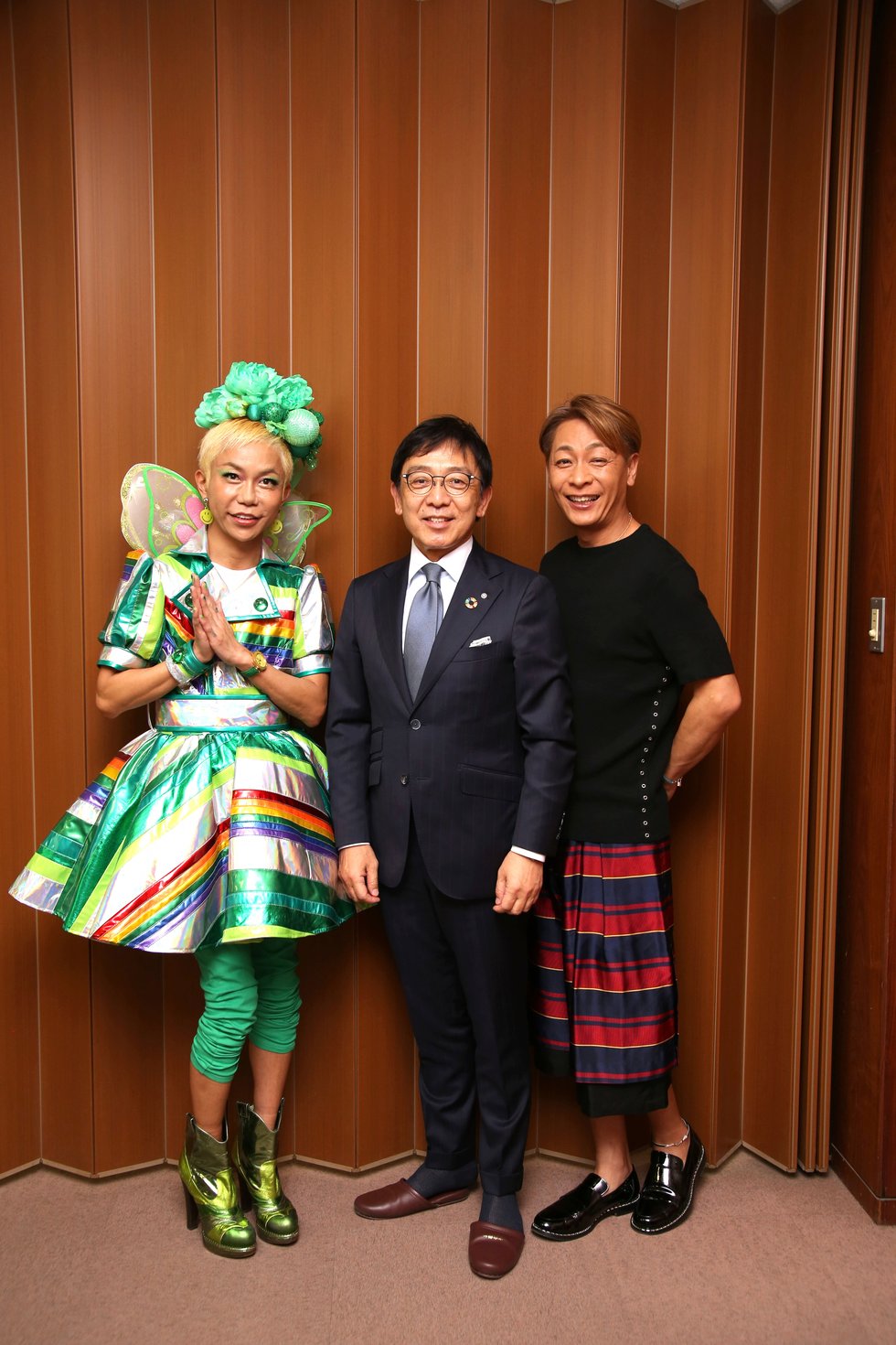 (左から)トシ子ちゃん・町長・おぐねぇー トシ子様・町長・おぐねぇー様